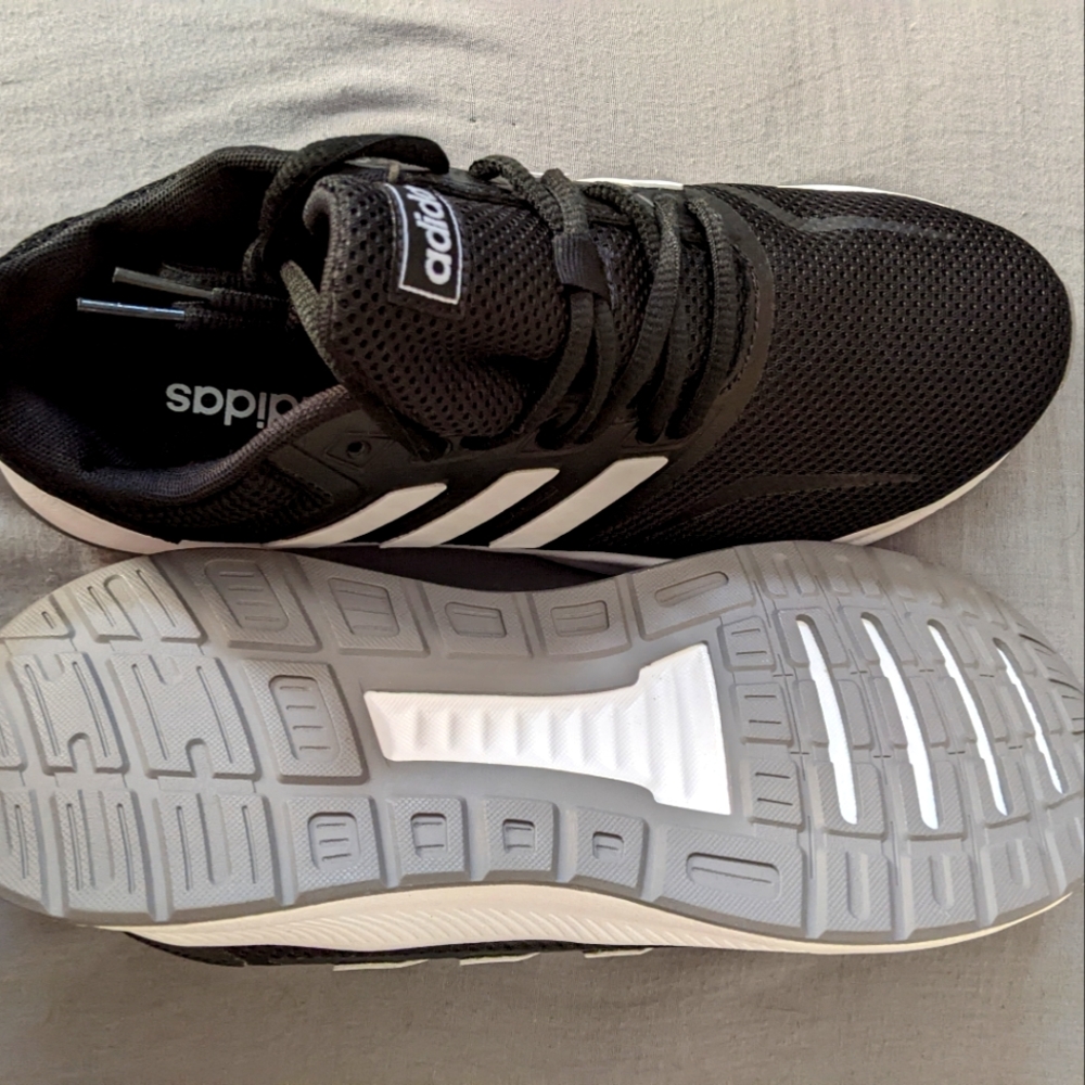 Adidas Sneakers Size 8